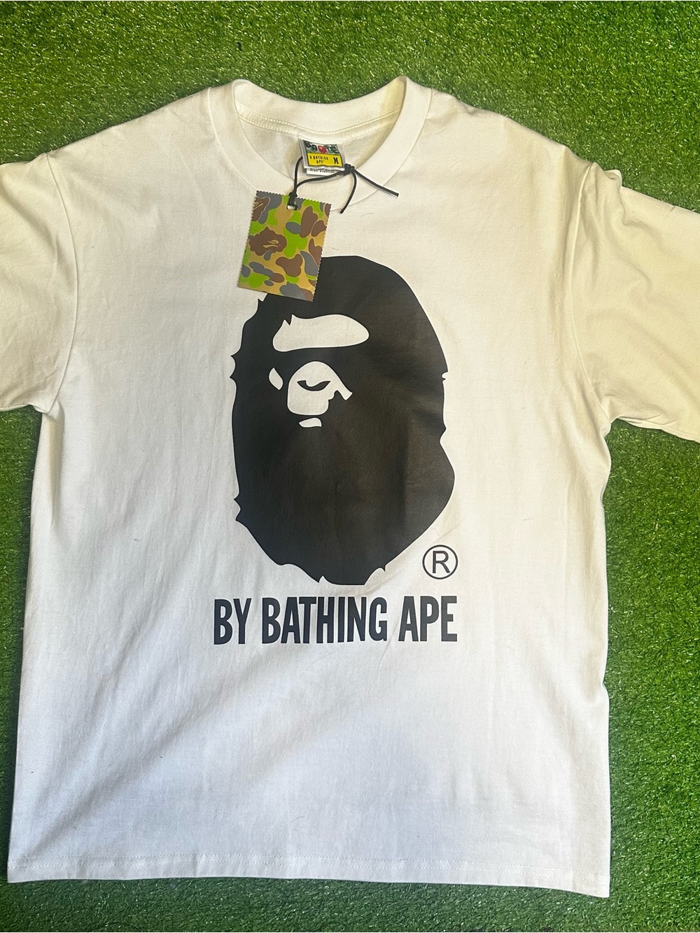 A BATHING APE Camo Graphic T-Shirt White & Green Medium NWT